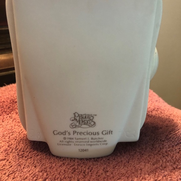 Precious Moments Picture Frame - Picture 2 of 2